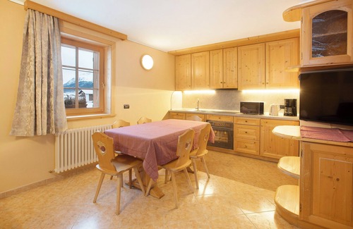 Livigno Apartment | Apartment 'Gemma' with Mountain View, Shared Garden and Wi-Fi