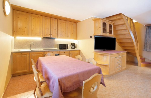Livigno Apartment | Apartment 'Gemma' with Mountain View, Shared Garden and Wi-Fi