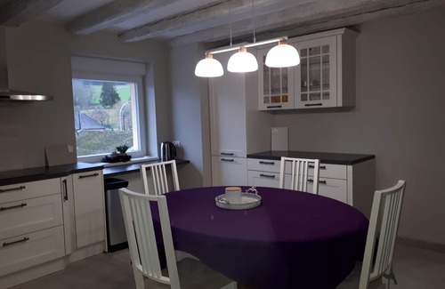 Steige Apartment | Apartment 'Gite Béthanie - 4 Pers' with Private Wooden Terrace and Wi-Fi
