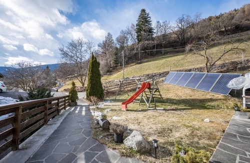 Albions Apartment | Apartment Gnolerhof with Mountain View, Balcony and Wi-Fi