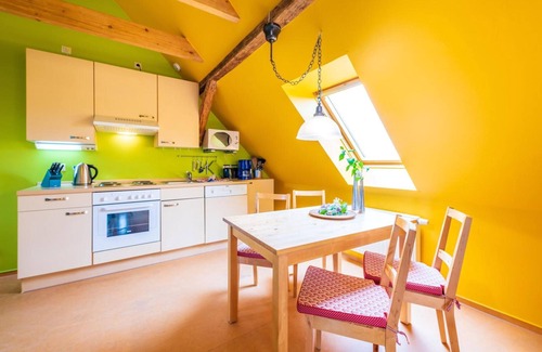 Lancken-Granitz Apartment | Apartment 'Gobbin Schwan' with Sea View, Shared Terrace and Wi-Fi