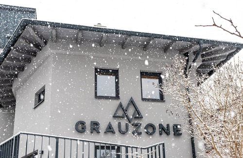 Grossarl Apartment | Apartment "Grauzone Grossarl App. Nr. 2 Home" with Mountain View, Private Terrace and Wi-Fi