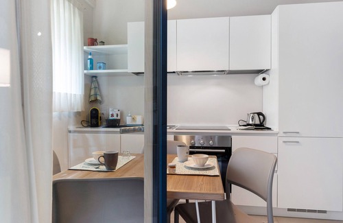 Borgo Trento Apartment | Apartment 'Green House 102' with Balcony, Wi-Fi and Air Conditioning