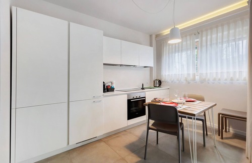 Borgo Trento Apartment | Apartment 'Green House 103' with Balcony, Wi-Fi and Air Conditioning