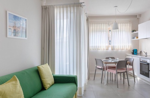 Borgo Trento Apartment | Apartment 'Green House 202' with Balcony, Wi-Fi and Air Conditioning