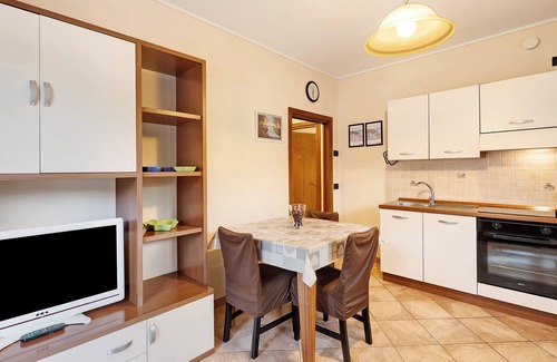 Sant'Anna Apartment | Apartment 'Greta Baita Mauri' with Balcony & Wi-Fi