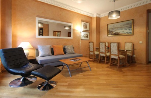 Pacifico Apartment | Apartment Gutenberg Deco