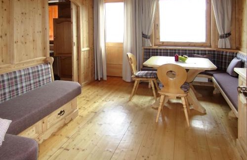 Ried im Zillertal Apartment | Apartment Häuser-1 by Interhome