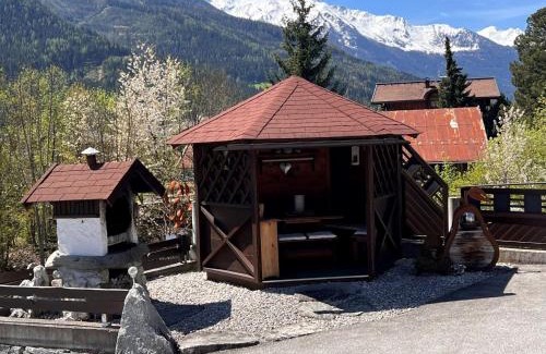 Muhlbach im Pinzgau Apartment | Apartment Hüttaler by Interhome