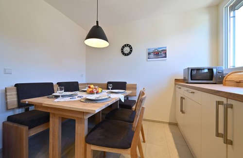 Wasserburg Apartment | Apartment "Haus Kaulitzki" with Lake View, Private Terrace & Wi-Fi