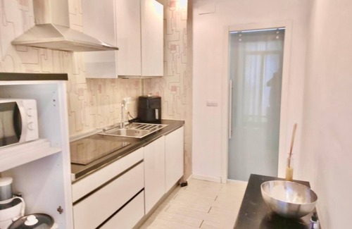 Alcala de Guadaira Apartment | Apartment 'Happy Sevilla' with Private Terrace, Wi-Fi and Air Conditioning