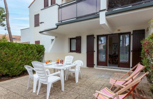 Les Mathes Apartment | Apartment Hameau de Talaris-16 by Interhome