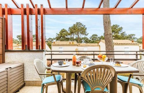 Les Mathes Apartment | Apartment Hameau de Talaris-17 by Interhome