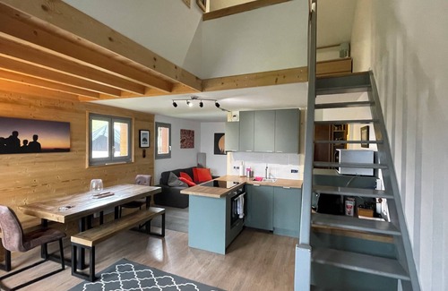 Manigod Apartment | Apartment Harikoa, sleeps 5, next to piste, Col de Merdassier.