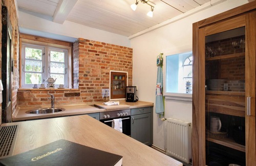 Rodenas Apartment | Apartment 'Haus Am Alten Deich' with Private Terrace, Shared Garden and Wi-Fi