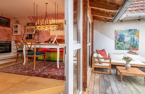 Muellheim Apartment | Apartment 'Haus der Malerin Wolke Zwei' with Mountain View, Shared Terrace and Wi-Fi