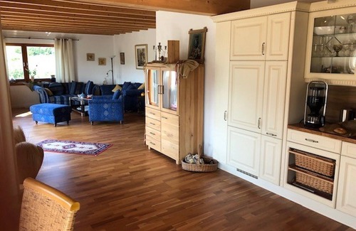 Dalhausen Apartment | Apartment Haus Leenja with Mountain View, Sauna, Garden