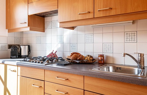 Villabassa Apartment | Apartment Häuslerhof Betula with Mountain View, Balcony & Wi-Fi