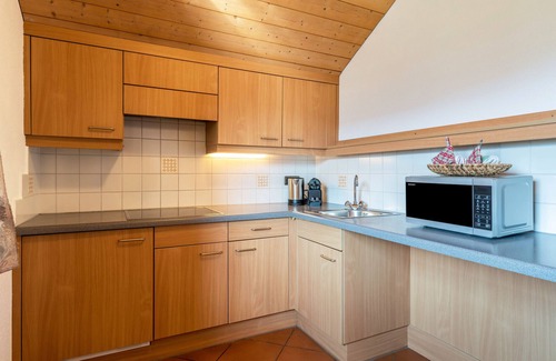 Villabassa Apartment | Apartment Häuslerhof Tilia with Mountain View, Balcony & Wi-Fi