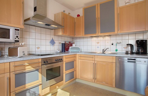 Friedrichshafen Apartment | Apartment 'Helbig' with Private Terrace, Shared Garden and Wi-Fi