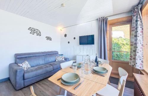 Les Almes Apartment | Apartment Horizon 2000 - Le Lac by Interhome