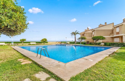 San Javier Apartment | Apartment 'Horizonte' with Sea View, Shared Pool and Wi-Fi