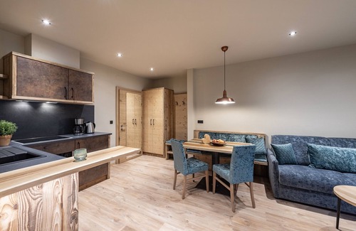 San Leonardo in Passiria Apartment | Apartment 'Hortensie Pension Sankt Ursula' with Mountain View, Shared Terrace and Wi-Fi