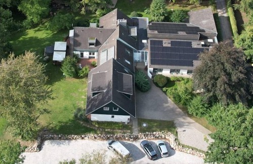 Esgrus Apartment | Apartment house Brunsholm Apartment 7 with attic with garden access