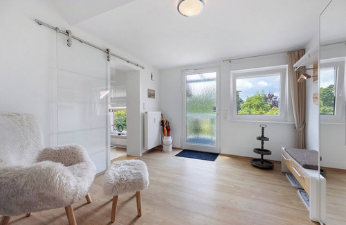 Region Hannover District Apartment | Apartment 'Hus An´t Water' with Sea View, Wi-Fi and Air Conditioning