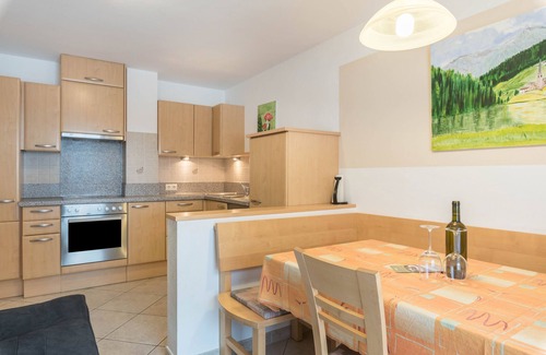 Pennes Apartment | Apartment "Huterhof Tatschblick" with Mountain View, Balcony & Wi-Fi