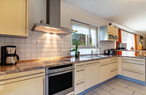Zell am Harmersbach Apartment | Apartment 'Im Rosengarten' with Mountain View, Private Terrace and Wi-Fi