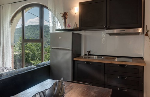 Fiesole Apartment | Apartment "I Fiori" with Shared Pool & Wi-Fi