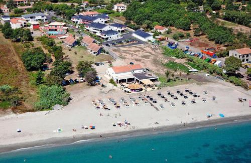 Santa-Lucia-di-Moriani Apartment | Apartment in Corsica near Sandy Beach