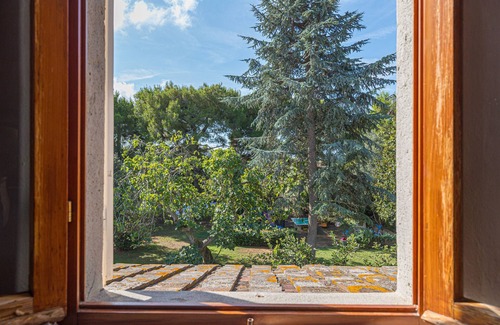 Donoratico Apartment | Apartment 'I Cavalleggeri - Babieca' with Shared Pool, Shared Garden and Wi-Fi