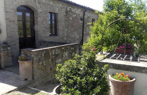 San Giovanni d'Asso Villa | Apartment in Villa With Swimming Pool in the Heart of the Tuscan Hills