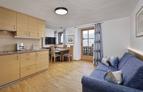 Lagundo Apartment | Apartment 'Ifinger' with Mountain View, Shared Garden and Wi-Fi