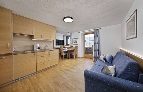 Lagundo Apartment | Apartment 'Ifinger' with Mountain View, Shared Garden and Wi-Fi