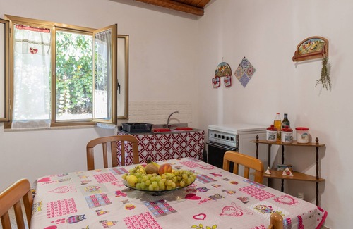 Custonaci Apartment | Apartment 'Il Gelsomino' with Terrace, BBQ & Wi-Fi