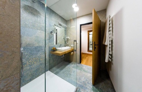 Ebersberg District Apartment | Apartment "Im Hotel Bichler 210" with Wi-Fi