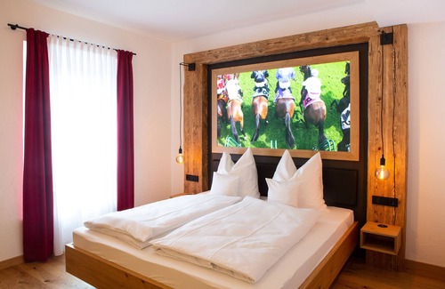 Ebersberg District Apartment | Apartment "Im Hotel Bichler 103" with Balcony & Wi-Fi