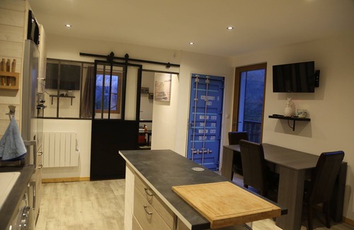 Val Vanoise Apartment | apartment in a chalet in Courchevel near brides les bains