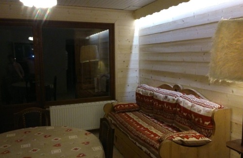La Clusaz Apartment | APARTMENT IN A CHALET ON SKI RUN