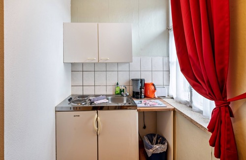 Nussdorf am Inn House | Apartment In A Hotel 'Nußdorfer Hof - Apartment 4' with Mountain View and Wi-Fi