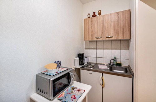 Nussdorf am Inn House | Apartment In A Hotel 'Nußdorfer Hof - Apartment 6' with Mountain View and Wi-Fi
