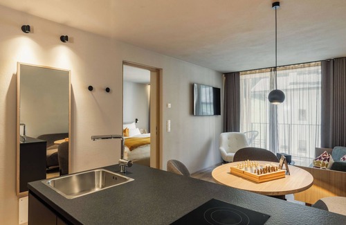 Sesto House | Apartment In A Hotel 'Apartment Home' with Sea View, Shared Garden and Wi-Fi