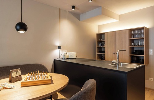 Sesto House | Apartment In A Hotel 'Apartment Home' with Sea View, Shared Garden and Wi-Fi