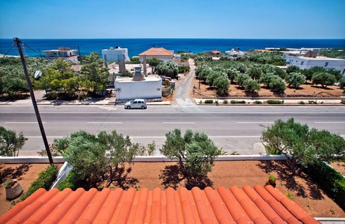 Ferma Apartment | Apartment In A Hotel 'with Sea View-Creta' with Sea View, Wi-Fi and Air Conditioning