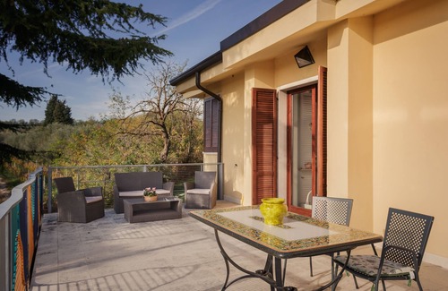 Bardolino Apartment | Apartment in a two-family villa with panoramic views of Lake Garda
