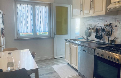 Schiltigheim Apartment | Apartment in a quiet street, garden view