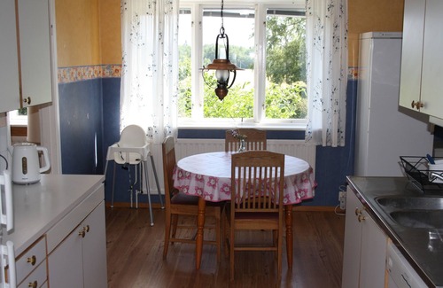 Kristinehamn Apartment | Apartment in a rural location